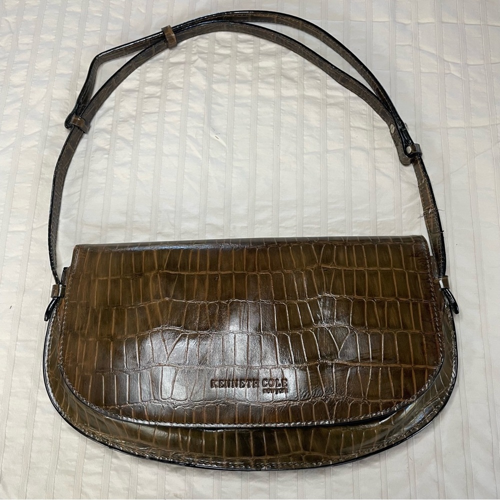 Vintage Y2K Kenneth Cole Leather Brown/Green 
Embossed Croc Mini Should Bag​